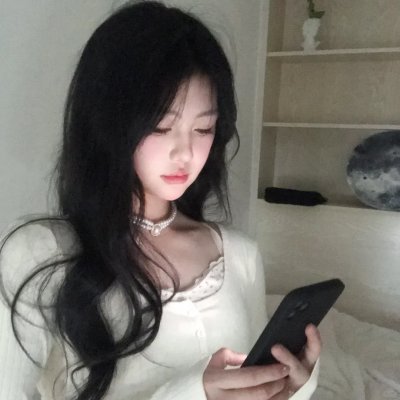 她对星星歌唱